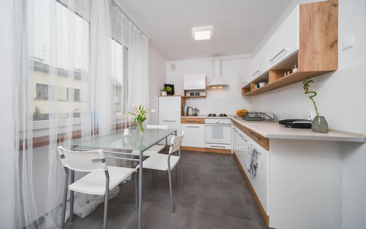 Sunshine Parkside Hideaway - 3 Bedroom - By Upstairs 克拉科夫 外观 照片
