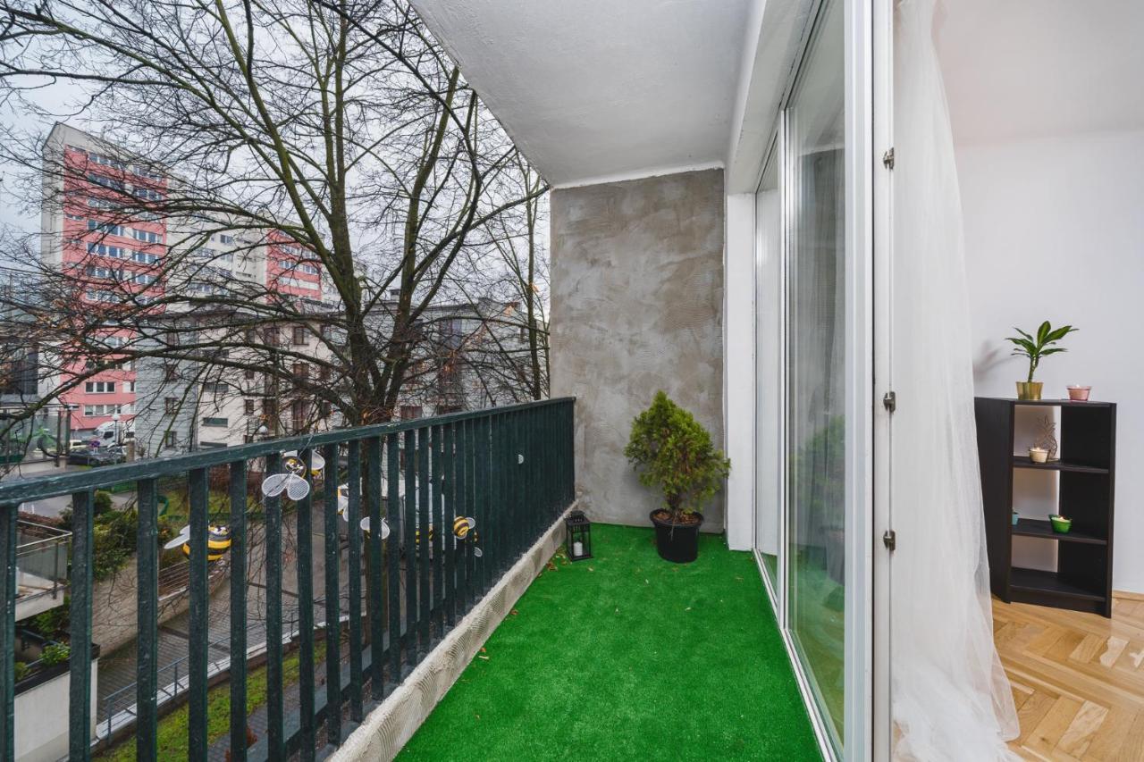 Sunshine Parkside Hideaway - 3 Bedroom - By Upstairs 克拉科夫 外观 照片