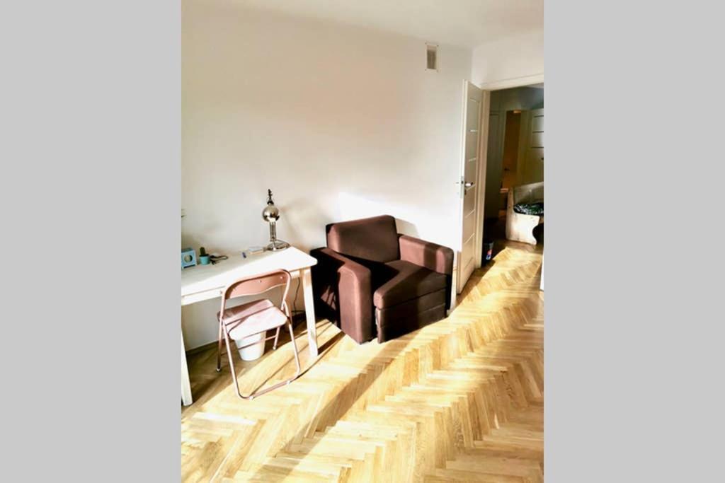 Sunshine Parkside Hideaway - 3 Bedroom - By Upstairs 克拉科夫 外观 照片