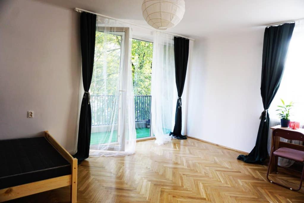Sunshine Parkside Hideaway - 3 Bedroom - By Upstairs 克拉科夫 外观 照片