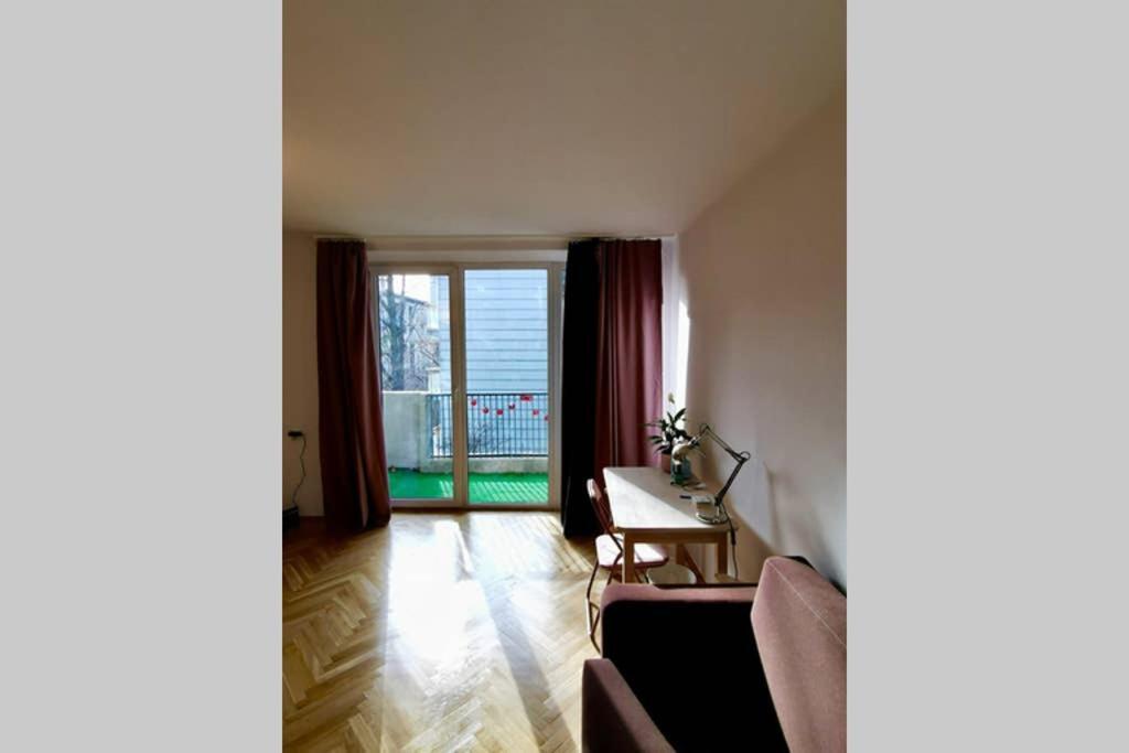 Sunshine Parkside Hideaway - 3 Bedroom - By Upstairs 克拉科夫 外观 照片